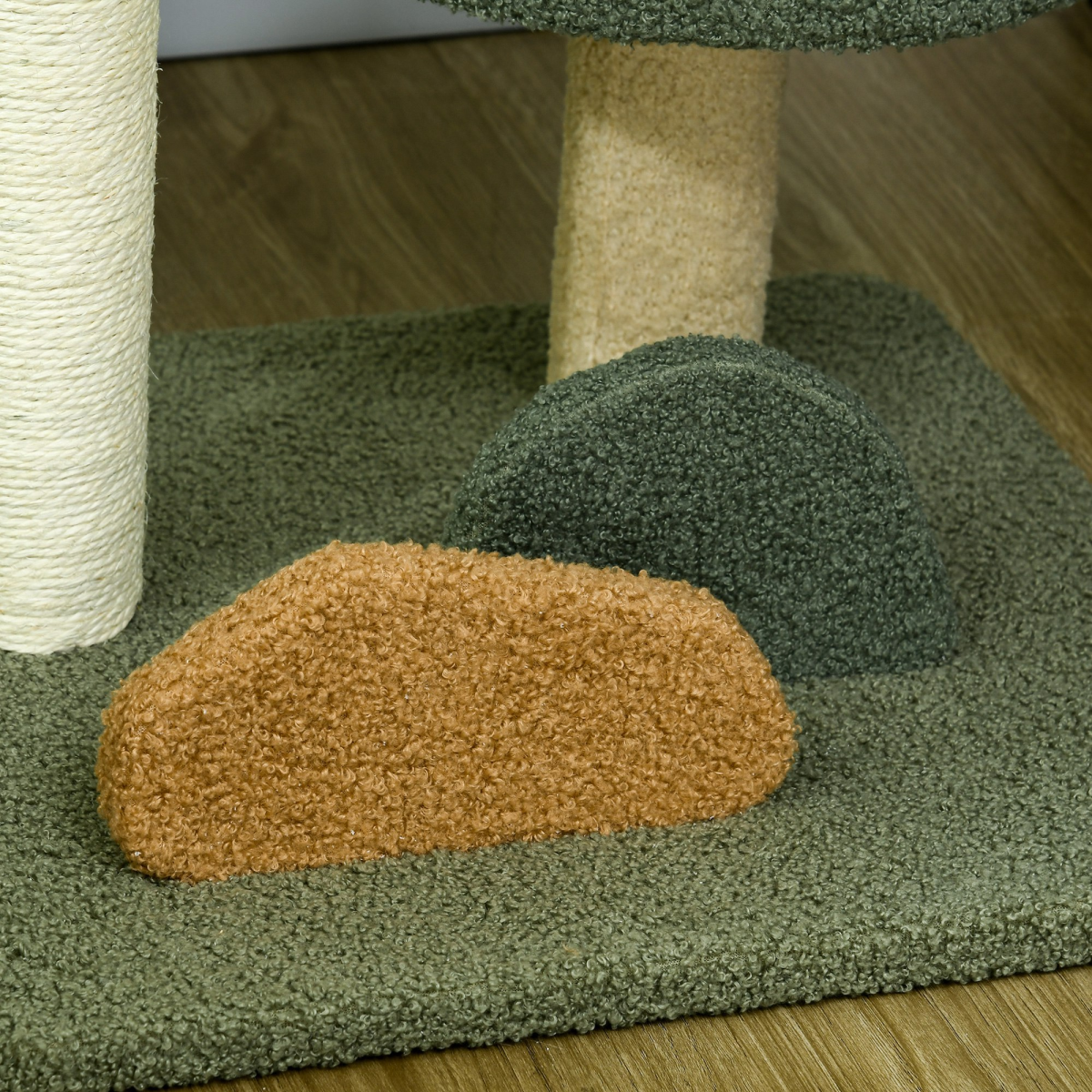 52cm Indoor Cat Tree with Dual Beds, Scratching Posts & Toy Ball