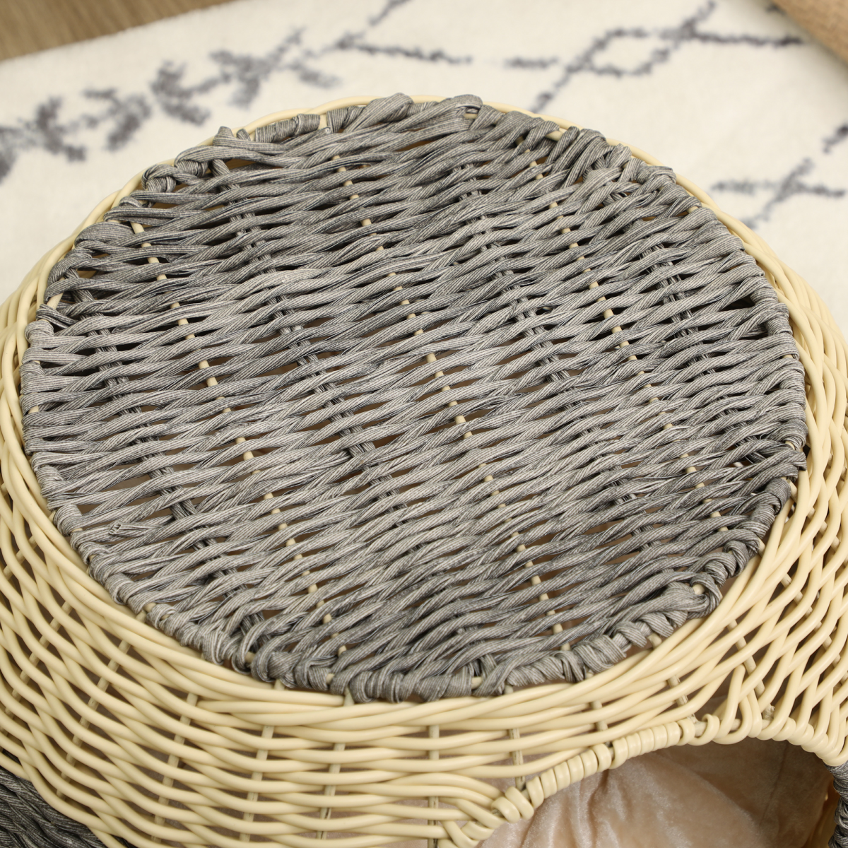 Wicker Cat House: Raised Bed with Cushion 40x30cm